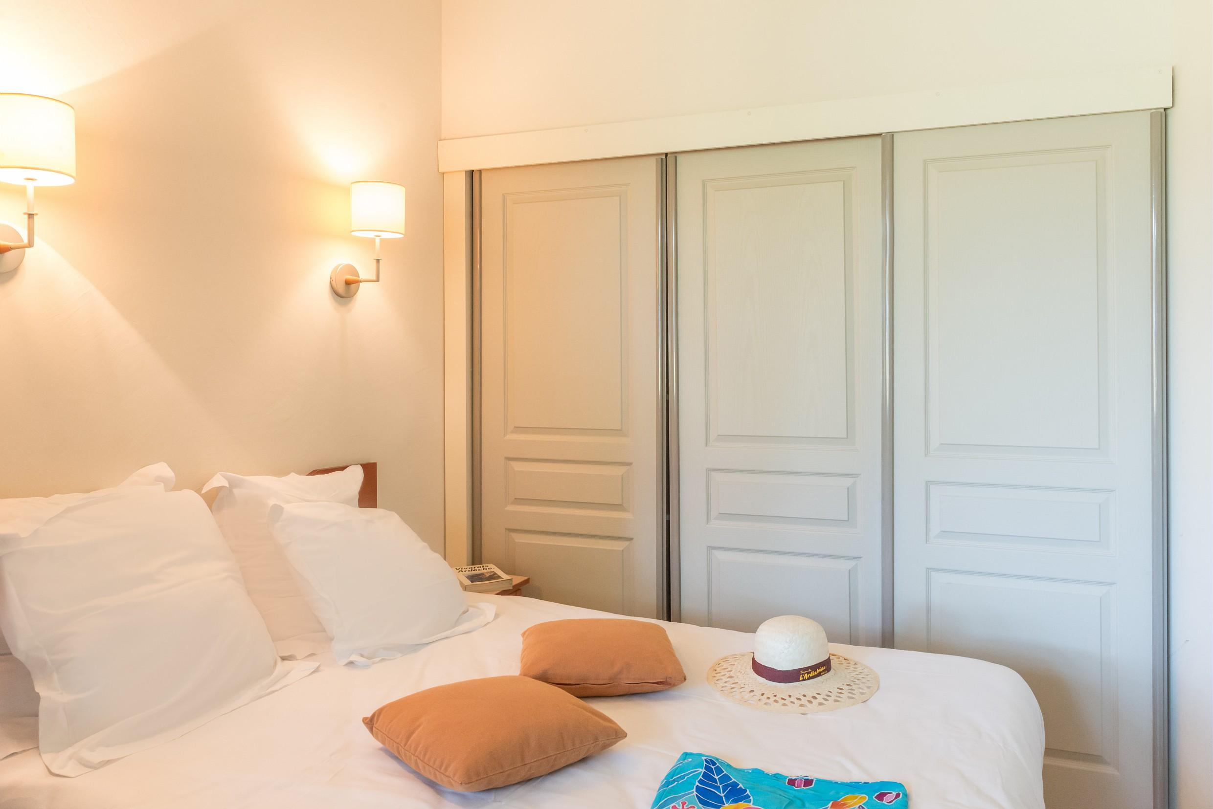 Sowell Hotels Ardeche Grospierres Exterior foto