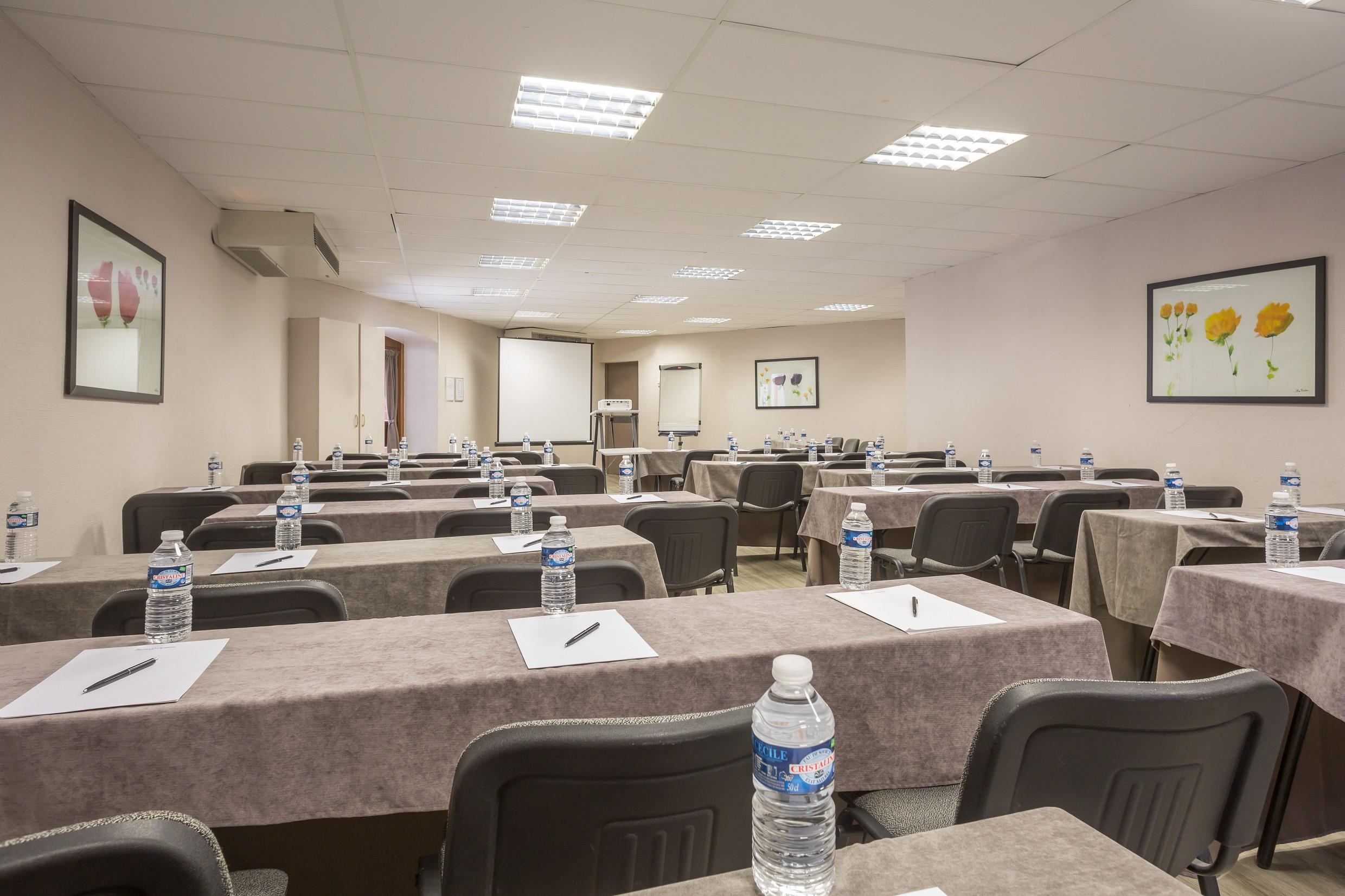 Sowell Hotels Ardeche Grospierres Exterior foto