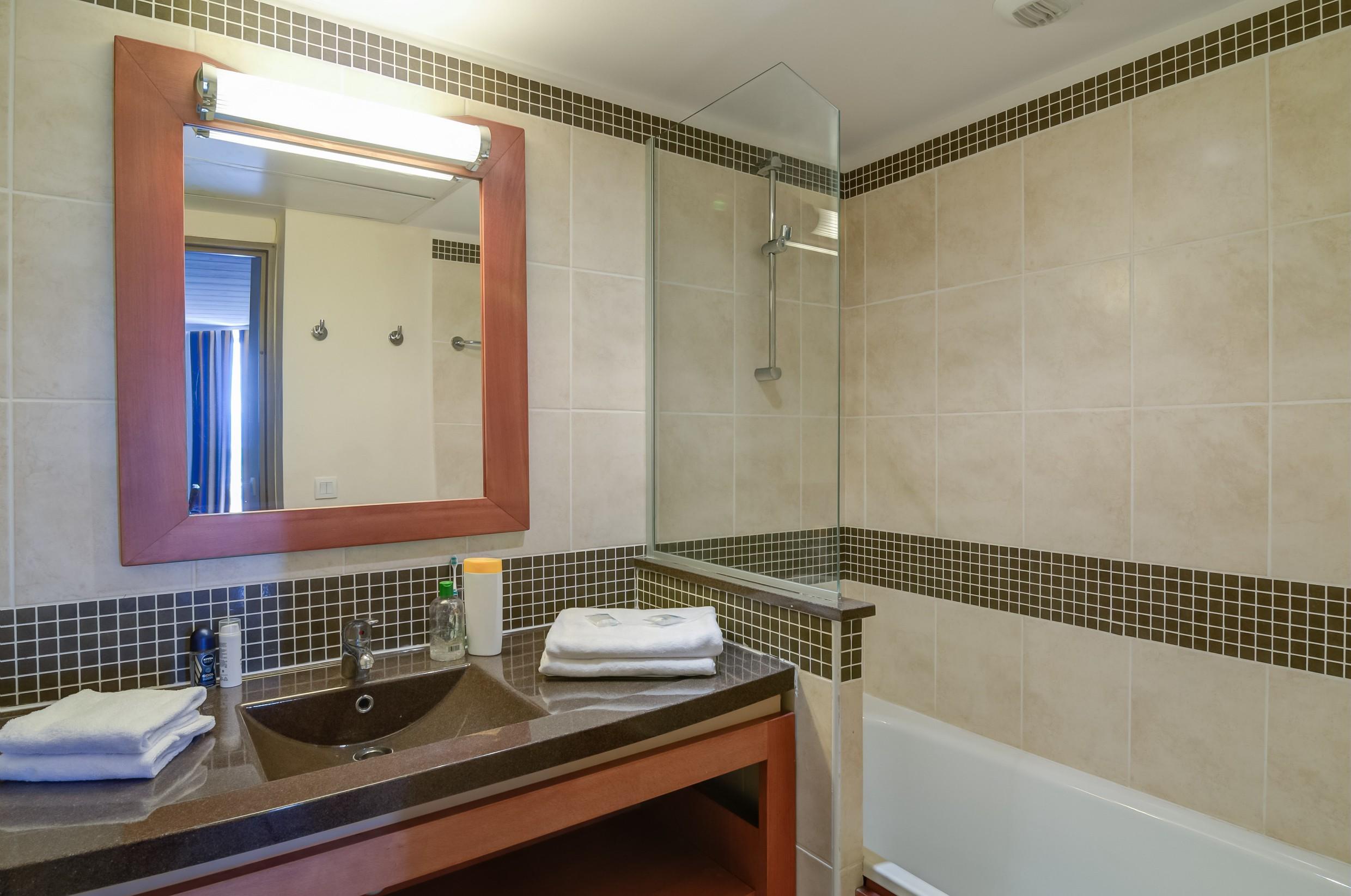 Sowell Hotels Ardeche Grospierres Exterior foto